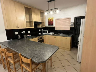 Seaview Lodge Apartment by Ustay